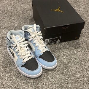 Air Jordan High-Top Kids Sneakers in Carolina Blue!